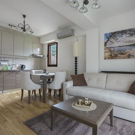 Apartments Lora Jadranskij Put บุดวา ภายนอก รูปภาพ